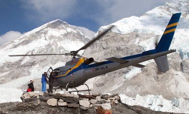 low cost everest base camp trek return back by helicopter from pheriche