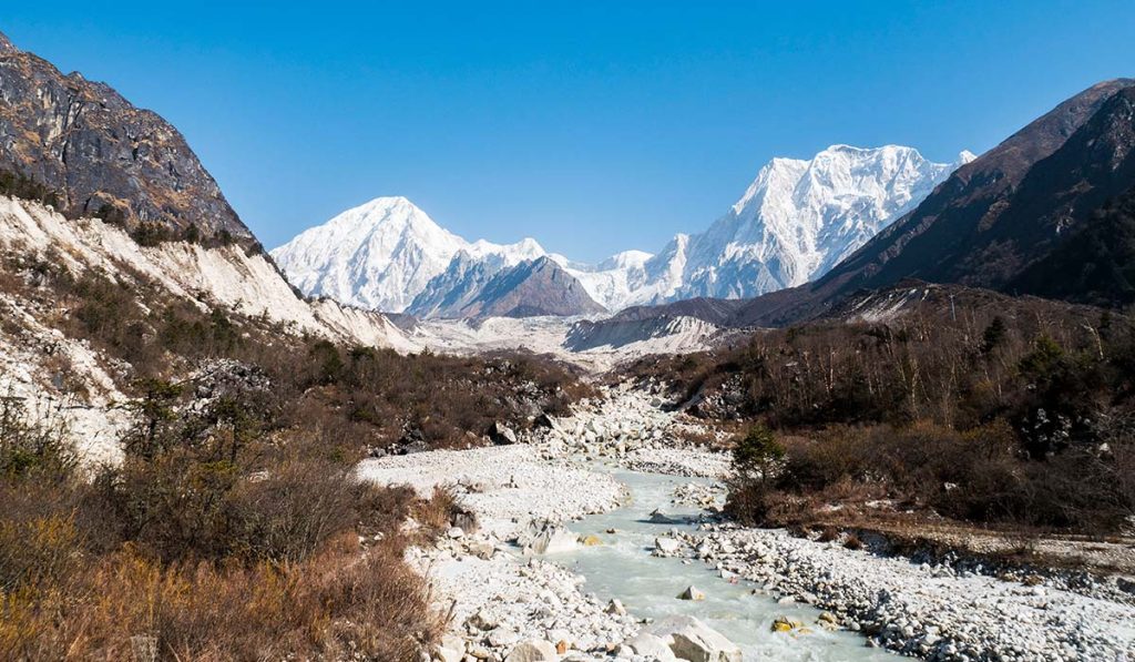 mount manaslu river
