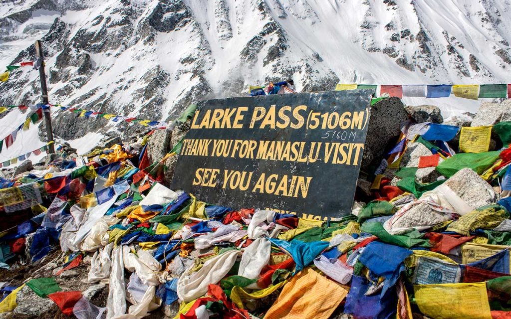 Larke La is one of the highlights of the Manaslu trek for beginners.