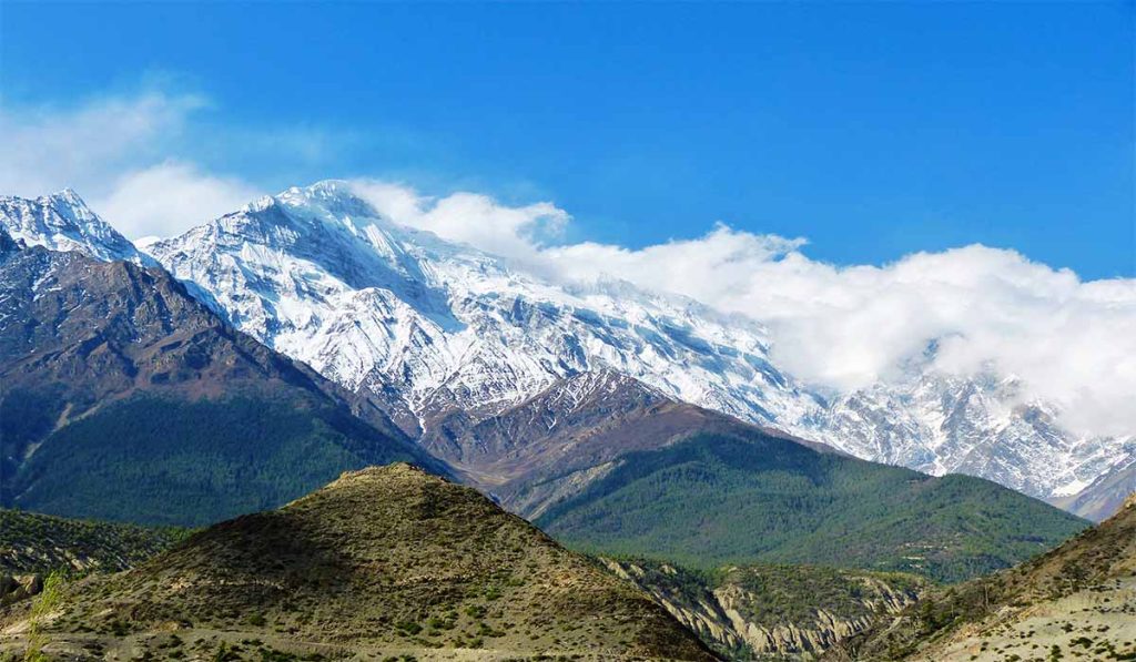 Snow-covered Himalayan mountains above the Annapurna valley