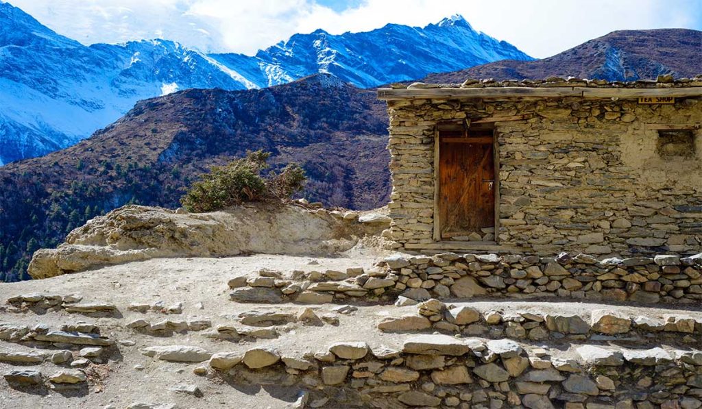 himalayas nepal manang region december