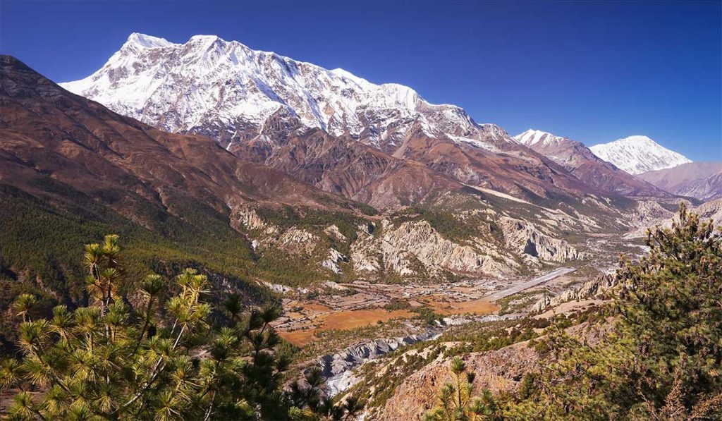 Best Time to Visit Manang