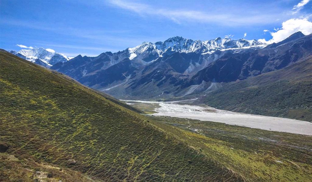 langtang lirung in nepal